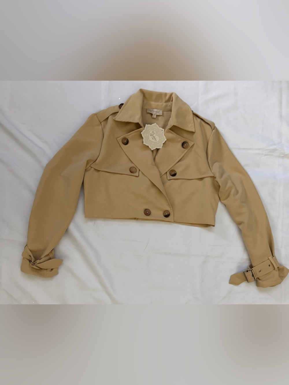 Cropped Beige Trench Coat with Double-Breasted Buttons